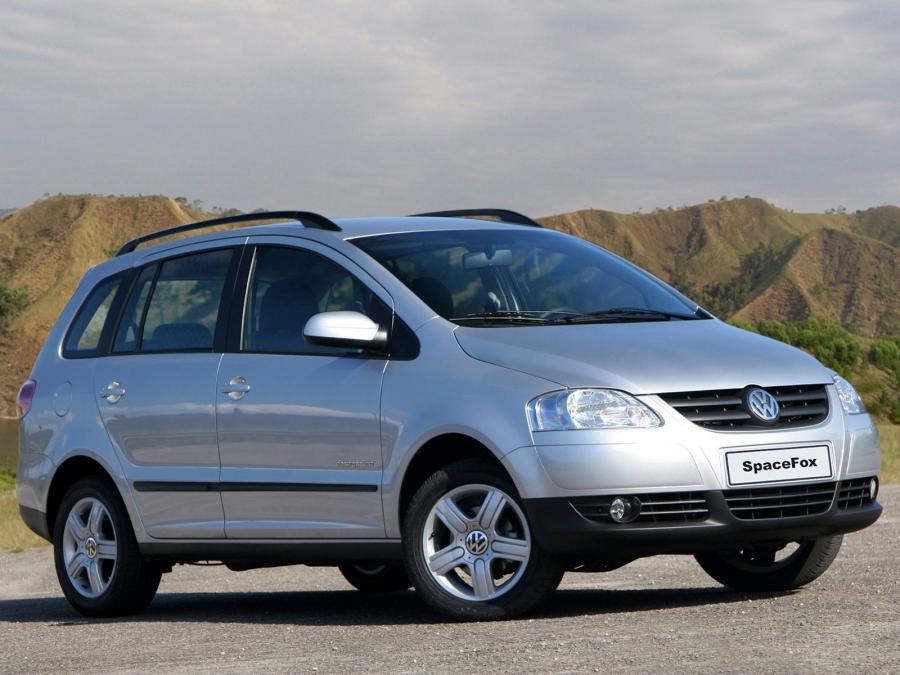  Volkswagen SpaceFox 2006 года  (фото 11 из 21)